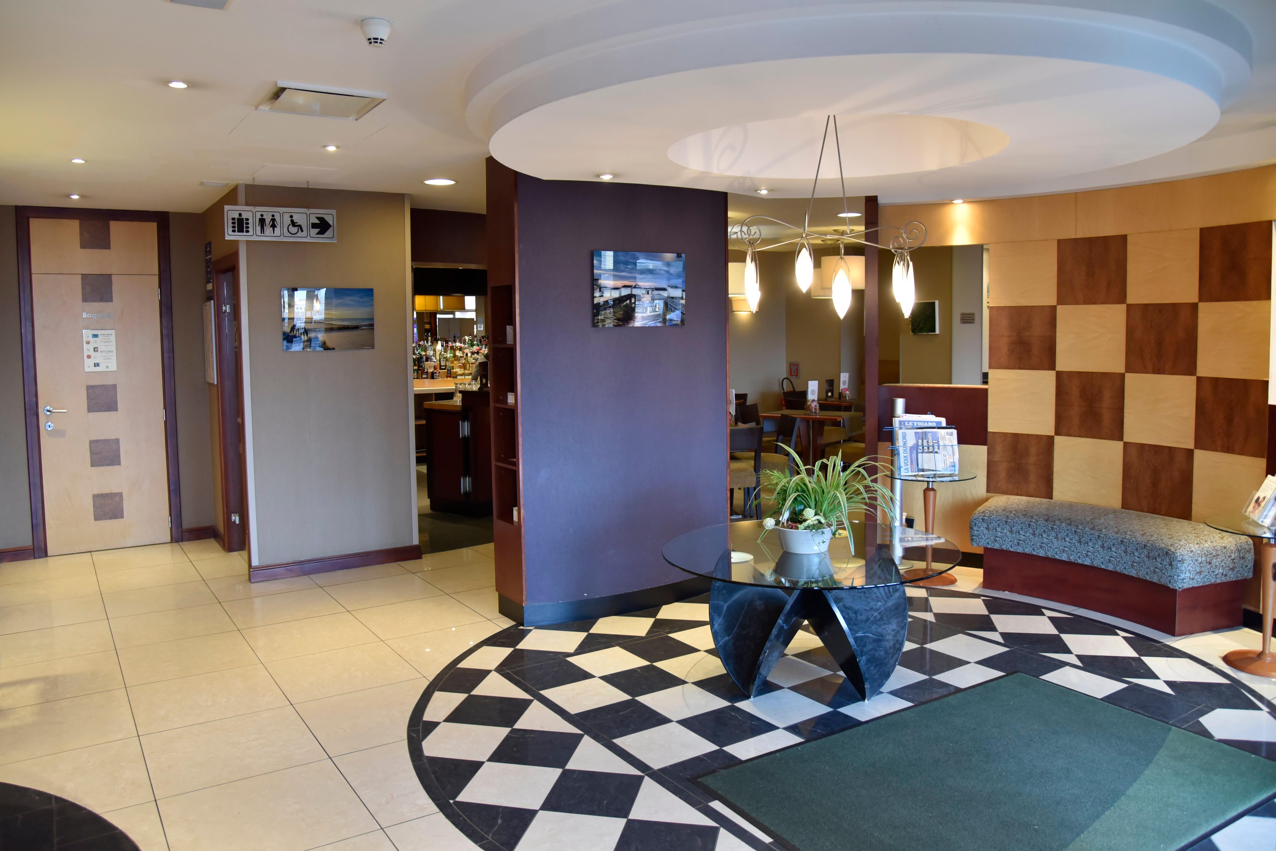 Holiday Inn Calais-Centre By Ihg Kültér fotó